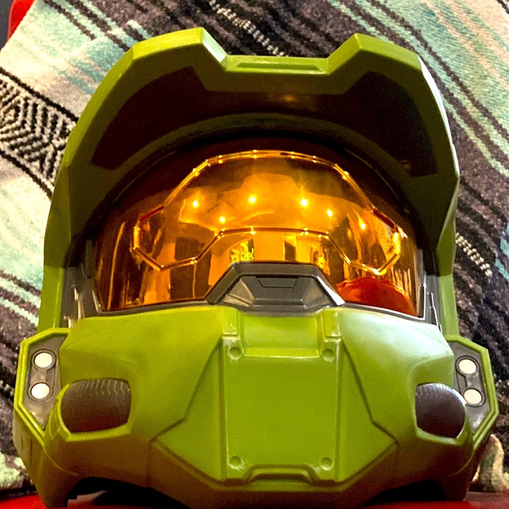 COPY - Halo master chief helmet.
